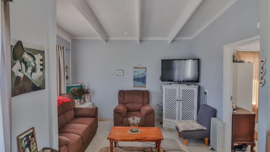 4 Bedroom Property for Sale in De Kelders Western Cape